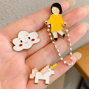 2025 femmes plaqué or Animal thème broche <span class=keywords><strong>mignon</strong></span> <span class=keywords><strong>dessin</strong></span> animé métal Badge broche bijoux Yiwu accessoires en gros pour enfants sacs - Product Image 4