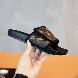 Sandalias de Verano para Hombre con Monograma de Lujo, Diseño Abierto, Casuales, Antideslizantes, con Suela de Goma y Entresuela de EVA - Product Image 2