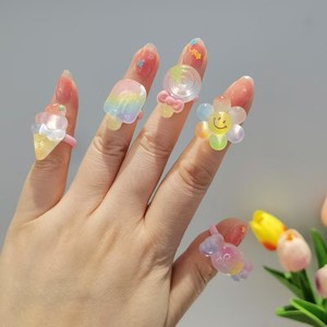 Anelli per bambine, set di anelli gioiello per giochi di ruolo e travestimenti da principessa, anelli regolabili multicolori per bambini, ideali come regali di compleanno - Product Image 3