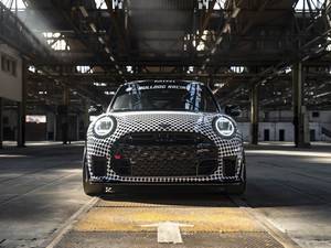 Nuova Mini JCW 2024 John Cooper Works in Vendita, Guida a Sinistra, Benzina, Auto Sportiva ad Alte Prestazioni per Uso Urbano e da Corsa - Product Image 4