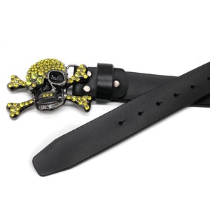 <span class=keywords><strong>Cintura</strong></span> <span class=keywords><strong>da</strong></span> <span class=keywords><strong>uomo</strong></span> in pelle con testa di teschio <span class=keywords><strong>da</strong></span> <span class=keywords><strong>uomo</strong></span> Punk di nuova moda occidentale fibbia in metallo <span class=keywords><strong>cintura</strong></span> <span class=keywords><strong>da</strong></span> <span class=keywords><strong>uomo</strong></span> di design di alta qualità - Product Image 4