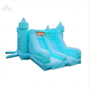 Grand château gonflable en forme de bonbon avec toboggan, tour d'escalade et obstacles amusants |   Bâche en PVC durable pour la location et les parcs - Product Image 1
