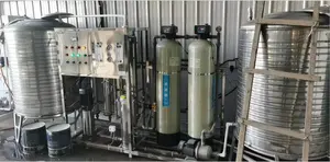 Sistema de tratamiento de agua purificador de acero inoxidable Industrial RO planta de filtración de agua máquina de desalinización por ósmosis inversa reduce