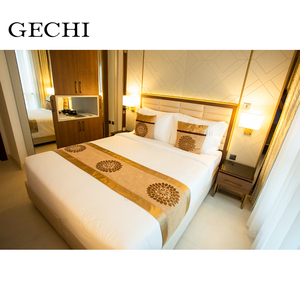 Muebles de habitación de hotel de lujo de <span class=keywords><strong>cinco</strong></span> estrellas Cama doble Dormitorio moderno de madera maciza o estilo de panel de apartamento - Product Image 4