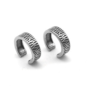 Yunnique – boucles d'oreilles en acier titane, design géométrique, pour hommes et femmes, clips d'oreille non percés, style rétro, bijoux à la mode - Product Image 1