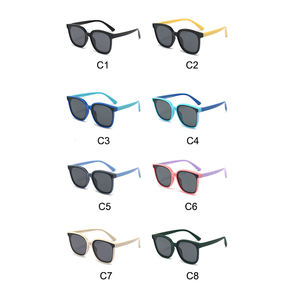 Occhiali da sole con montatura quadrata in Silicone flessibile di alta qualità per ragazzi <span class=keywords><strong>e</strong></span> ragazze personalizzati polarizzati UV400 disponibili in blu nero rosso - Product Image 3