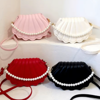 Sac à bandoulière élégant et mignon en forme de coquille avec perles, en cuir PU, sac à main décoré de perles, sac minimaliste pour femmes et filles
