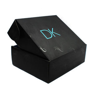 Cao cấp sang trọng màu đen có thể tái chế handmade tông Quà tặng hộp bưu phẩm thiết kế mới biểu tượng tùy chỉnh quần áo giấy bao bì vận chuyển hộp - Product Image 6