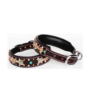 Collar de piel auténtica con tachuelas para perro, accesorio suave y acolchado, hecho a mano, decoración - Product Image 1