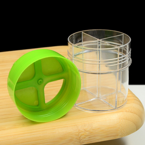 Boîte à bonbons en plastique ronde personnalisée avec support PS, emballage alimentaire pour petits granulés, bouteille à 4 compartiments avec bouchon à vis - Product Image 4