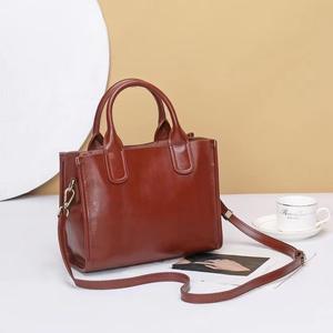 Bolso de mano AndoBag para mujer, bolso de hombro cruzado de moda, de cuero genuino de vaca, con remaches en la base, dos correas, 6018 - Product Image 2