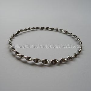 Bracelet en argent, bracelet léger uni, design de bracelet en argent sterling - Product Image 1