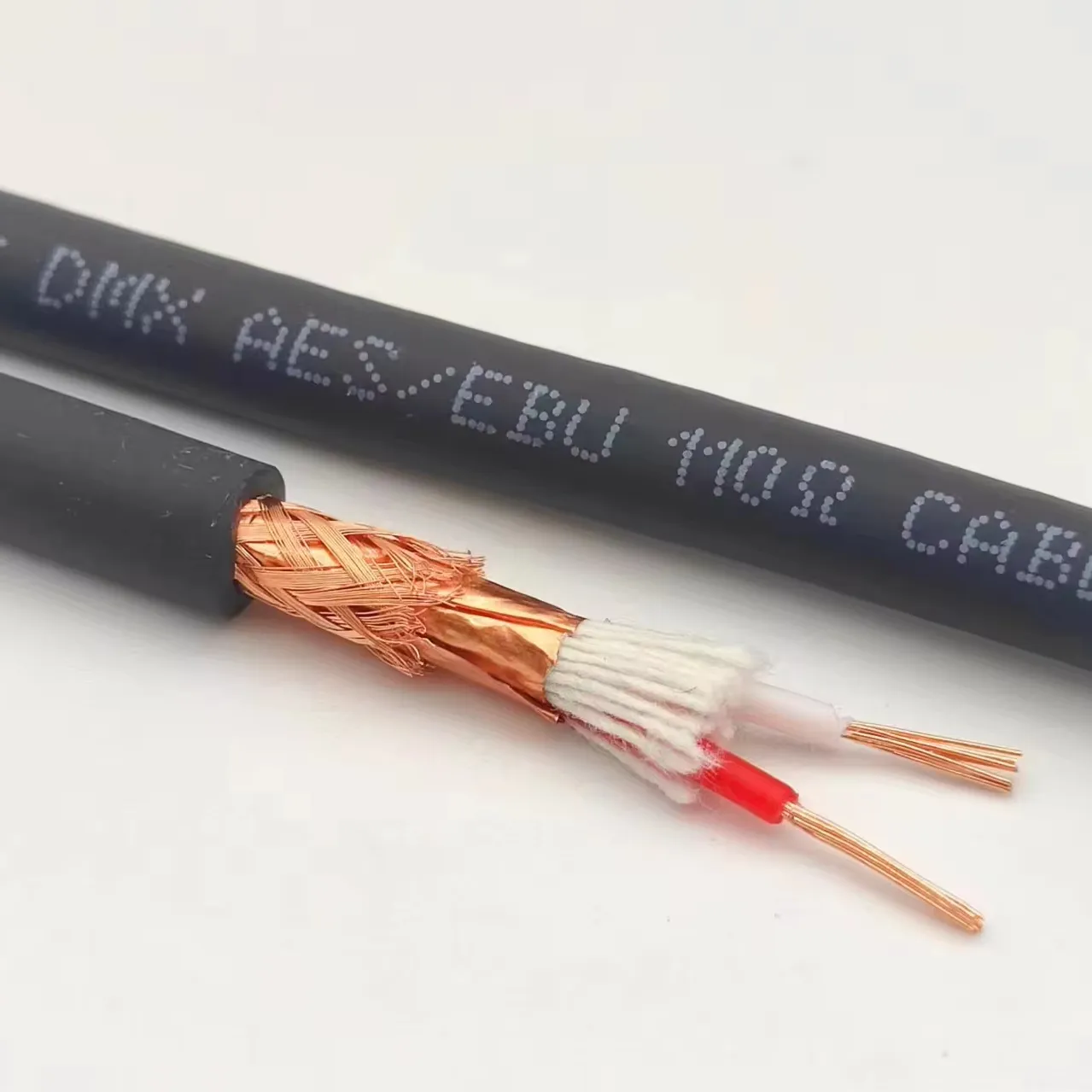 Cable de altavoz de alta calidad HiFi OFC Cable de control DMX de cobre puro con interferencia de bajo ruido Cable de audio flexible