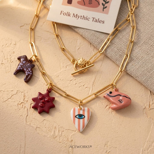 Contes Mythologiques Populaires |   Pendentifs Totem en Acier Inoxydable Plaqué Or PVD 18K avec Émail Peint à la Main |   Imperméable et hypoallergénique - Product Image 3