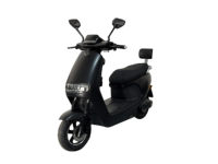 Scooter électrique noir mat, directement de l'usine, design moderne et minimaliste, mobilité urbaine, moto électrique pour adultes