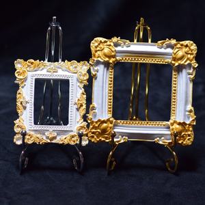 Moderne Rétro Européen DIY Cadre <span class=keywords><strong>Photo</strong></span> Blanc Doré Nu Cadre Dos Nu Victorien En Bois En Plastique Bijoux Posant À La Main - Product Image 4