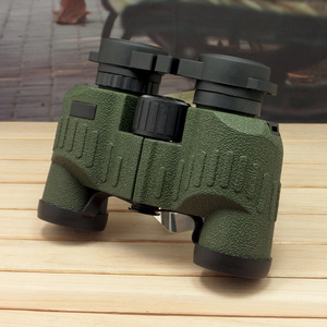 Jumelles 8X32 Militaires Vertes Remplies d'azote Étanches Télescopes Civiles - Product Image 1