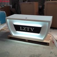 Table de diffusion moderne à LED pour les dirigeants d'écoles et d'entreprises, comptoir de réception de télévision et de nouvelles