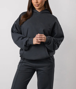 Survêtement pour femmes de qualité supérieure, logo imprimé DTG personnalisé, 100% coton, poids lourd 400 GSM, survêtements surdimensionnés pour femmes - Product Image 2