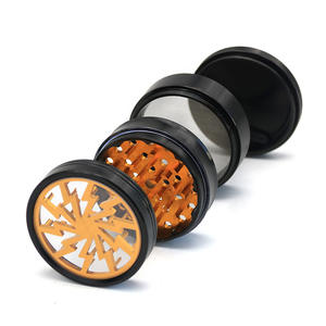 Personnalisez votre logo 63mm Metal Lightning Grinder Moulin à fumée <span class=keywords><strong>Quad</strong></span> Layer Grinder Manual Smoker Set - Product Image 4