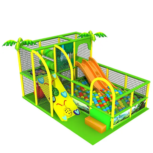 어린이집 실내 놀이기구 및 놀이공원 시설 나무 놀이터가있는 어린이를 위한 실내 놀이터 미끄럼틀