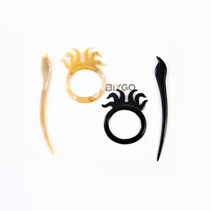 Pique à cheveux artisanale en corne de buffle, design pieuvre vintage, en matériau naturel et biologique, pour cheveux épais, vente en gros - Product Image 1