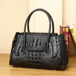 Bolso de mano para mujer 2026, nuevo diseño de cocodrilo, cierre de solapa, bolso de hombro cruzado, estilo informal de alta gama - Product Image 2