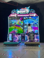 Machine d'arcade Future Motorcycle DX |   Simulateur de course à double écran pour 2 joueurs avec contrôle de mouvement complet pour FEC