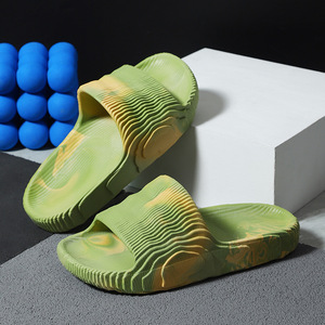 Sandales à enfiler unisexes personnalisées à rayures imprimées pour l'été, nouvelle mode, <span class=keywords><strong>semelle</strong></span> souple en PVC, bout ouvert, <span class=keywords><strong>semelle</strong></span> intérieure ronde incrustée, pour hommes et femmes - Product Image 3