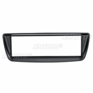 Kit de garniture de façade d'autoradio 1 DIN pour Citroën C1, Toyota Aygo, Peugeot 107 - Garniture intérieure - Product Image 2