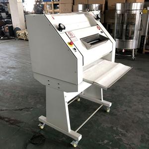Machine à baguettes pour sandwichs longs, pains à hot-dogs, pains submarine, pains allongés et divers types de pains <span class=keywords><strong>français</strong></span> - Product Image 4