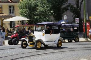 عربة جولف كهربائية طراز تي بتصميم عتيق |   مركبة نقل تجارية لملعب الجولف والمنتجعات معتمدة من EEC بتصميم عتيق - Product Image 2