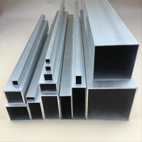 Profilé en aluminium à grain de bois Revêtement en poudre Extrusion d'aluminium pour bâtiment Tube carré