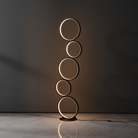Lampadaire d'angle moderne à LED pour la décoration intérieure avec interrupteur tactile Base d'abat-jour en métal pour le salon et la chambre à coucher