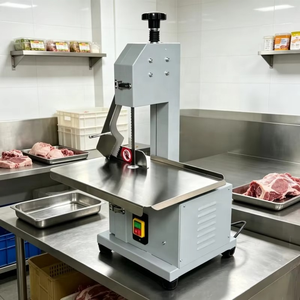 Scie à viande industrielle haute vitesse conçue pour un fonctionnement continu sur la viande <span class=keywords><strong>de</strong></span> bœuf, <span class=keywords><strong>de</strong></span> chèvre, <span class=keywords><strong>de</strong></span> volaille et <span class=keywords><strong>de</strong></span> gibier congelée - Product Image 2