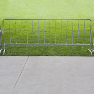 군중 제어 장벽 임시 보안 울타리 금속 프레임 자연 압력 처리 농장 펜싱 차도 게이트 울타리 - Product Image 3