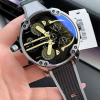 Montre-bracelet à quartz multifonctionnelle à quatre fuseaux horaires en acier inoxydable haut de gamme pour hommes, montre en cuir