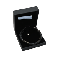 Boîtes à bijoux de luxe haut de gamme avec logo personnalisé, fermeture magnétique et gaufrage pour l'emballage de colliers, bracelets et pendentifs