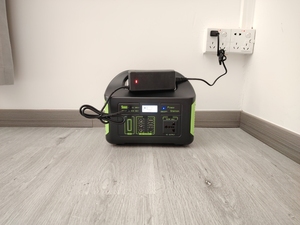 แบตเตอรี่ลิเธียมไอรอนฟอสเฟต 500W ชาร์จไฟได้ ใช้กับเครื่องกำเนิดไฟฟ้าพลังงานแสงอาทิตย์แบบพกพา สำหรับสำรองไฟบ้านและตั้งแคมป์ - Product Image 5