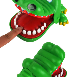 LANDER-MAN Juego de Beber <span class=keywords><strong>con</strong></span> Dedos Mordedores de Cocodrilo <span class=keywords><strong>con</strong></span> 2 Vasos de Chupito, <span class=keywords><strong>Juegos</strong></span> de Fiesta para Entretenimiento - Product Image 1