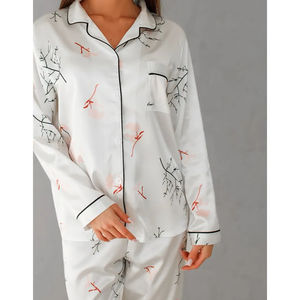 Pijama erótico de 2 piezas con logotipo personalizado RUS, conjunto de pijama sexy de lujo con encaje para mujer, pijama de satén para mujer, ropa de dormir floral, gran oferta - Product Image 1
