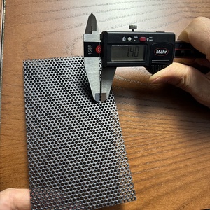 La cuchilla de malla perforada de aluminio pasa la prueba de cizalla por <span class=keywords><strong>AZUMA</strong></span> DESIGN para el mercado australiano - Product Image 5
