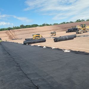 Géomembrane HDPE haute performance pour l'irrigation agricole, les réservoirs, les barrages, les bassins, le traitement des eaux usées et les exploitations agricoles - Product Image 6