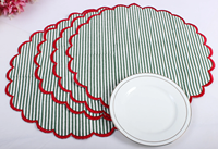 Napperons en coton rayés imprimés à la main avec bord festonné pour la décoration de table lors de dîners, fêtes et mariages, style ferme