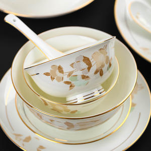 Ensemble de vaisselle d'hôtel de qualité <span class=keywords><strong>Hjgh</strong></span>, 70 pièces, avec design de fleurs élégantes, en porcelaine osseuse, pour 16 personnes, passe au micro-ondes - Product Image 3