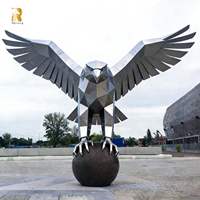 Statue d'aigle en acier inoxydable de grande taille, design abstrait, pour place commerciale extérieure