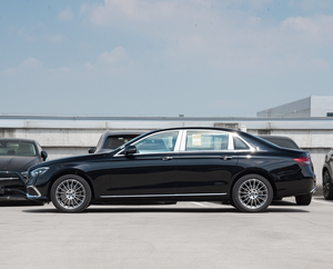 2024 Luxury E260 L avec système de navigation par satellite à déplacement de 2.0 L, toit ouvrant électrique - Product Image 5