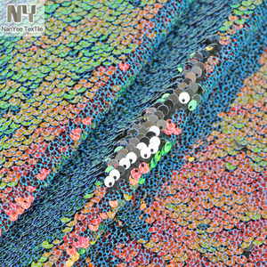 Tela de lentejuelas con <span class=keywords><strong>estampado</strong></span> de piedra iridiscente de cobre, Escala de sirena, 5MM, se vende <span class=keywords><strong>por</strong></span> <span class=keywords><strong>metro</strong></span> - Product Image 2