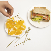 Brochettes de barbecue multi-pièces en bambou en forme de cœur et d'anneau, 100 % sûres pour les aliments, écologiques, jetables, pour la décoration de fruits, gâteaux et pizzas