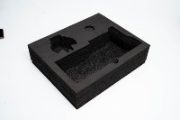 Mousse EVA protectrice et amortissante découpée CNC en bleu noir rouge vert fabriquée en EPDM et XPE pour l'emballage